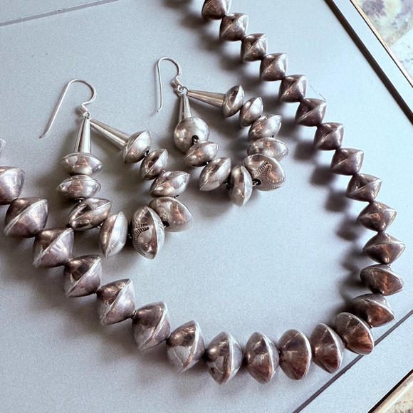 Native American Navajo Saucer Bead Handmade Sterling Silver Necklace Earring Set - Picture 7 of 12